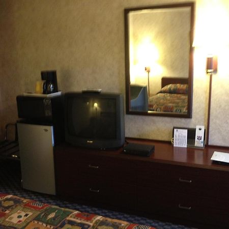 Richmond Inn And Suites Dış mekan fotoğraf