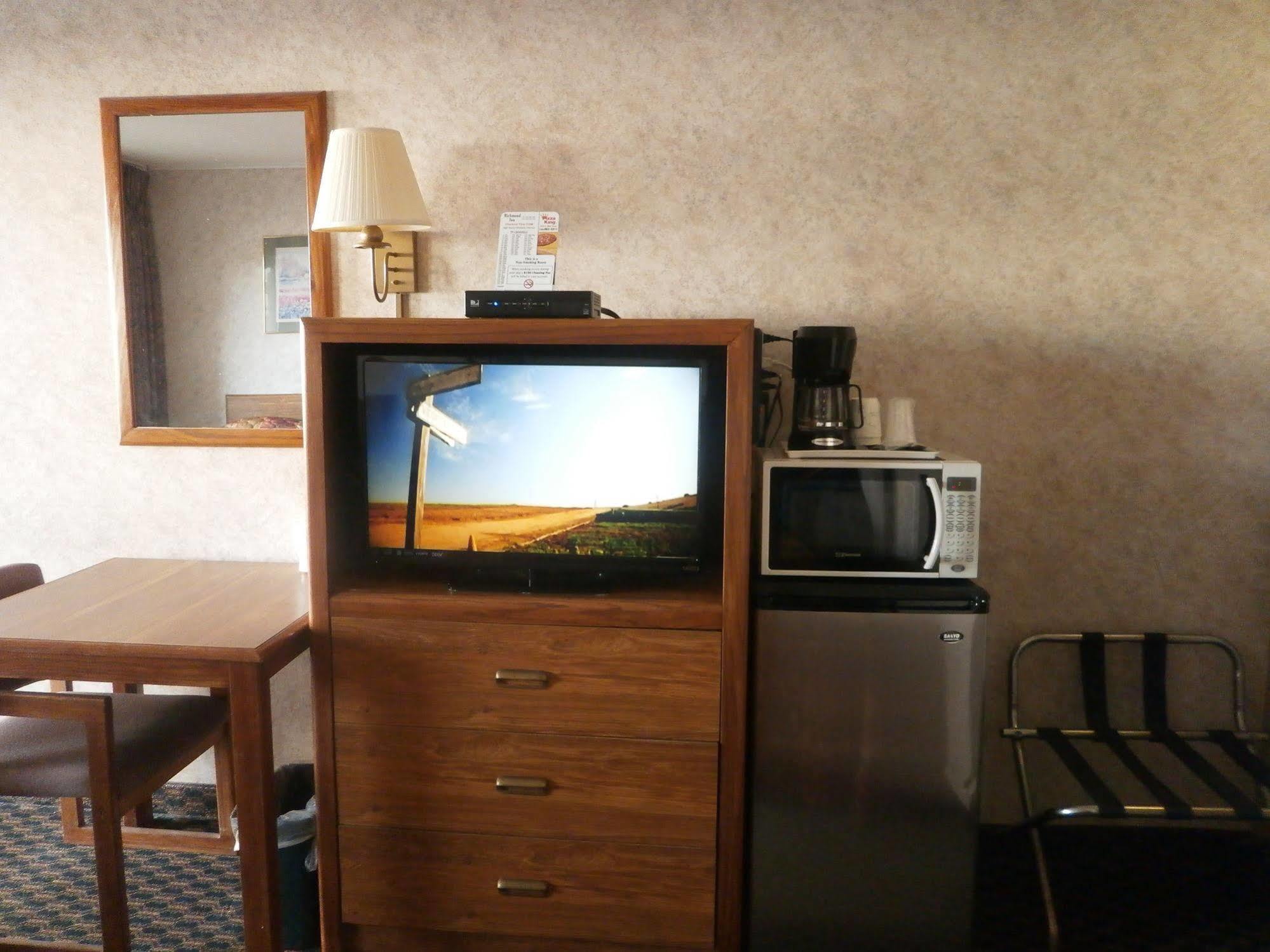 Richmond Inn And Suites Dış mekan fotoğraf