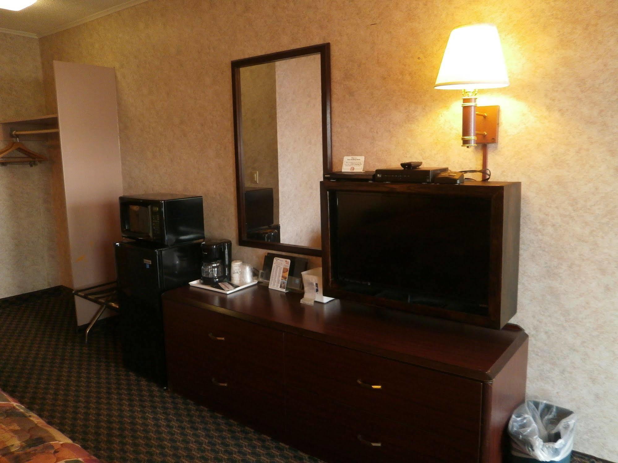 Richmond Inn And Suites Dış mekan fotoğraf