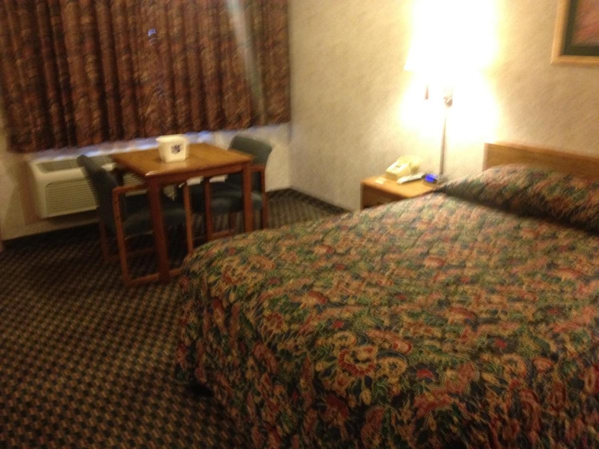 Richmond Inn And Suites Oda fotoğraf
